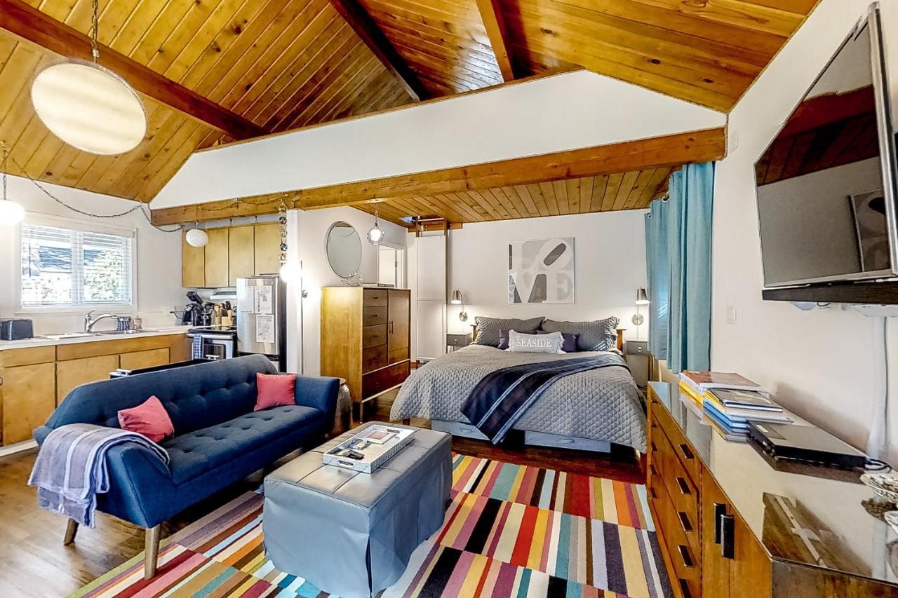The Sea Lion Villa Seaside Bagian luar foto
